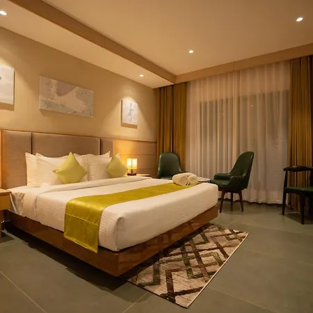 Luxo Kochi Hotel Exterior photo